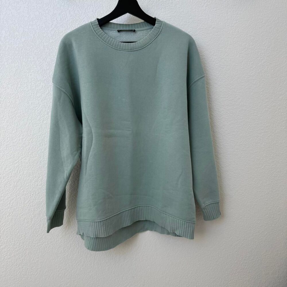 Zara Women's Oversized Pullover Crewneck Sage Green‎ Sweatshirt, size small